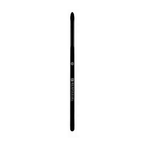 Кисть BESPECIAL Eye liner Petal-type Brush 08 черный